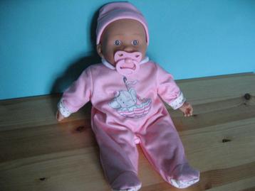 Pop (baby) voor  2 jaar en ouder met geluid beschikbaar voor biedingen