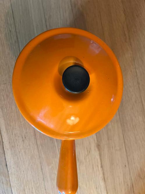 Le Creuset Oranje Steelpan, Huis en Inrichting, Keuken | Potten en Pannen, Gebruikt, Kookpan of Snelkookpan, Gietijzer, Inductieplaat
