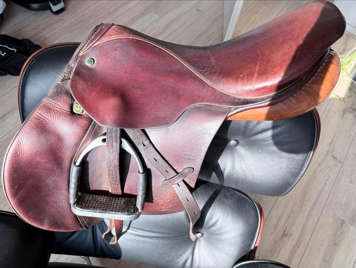 Stubben siegfried springzadel, Dieren en Toebehoren, Paarden en Pony's | Zadels, Springen, Ophalen of Verzenden