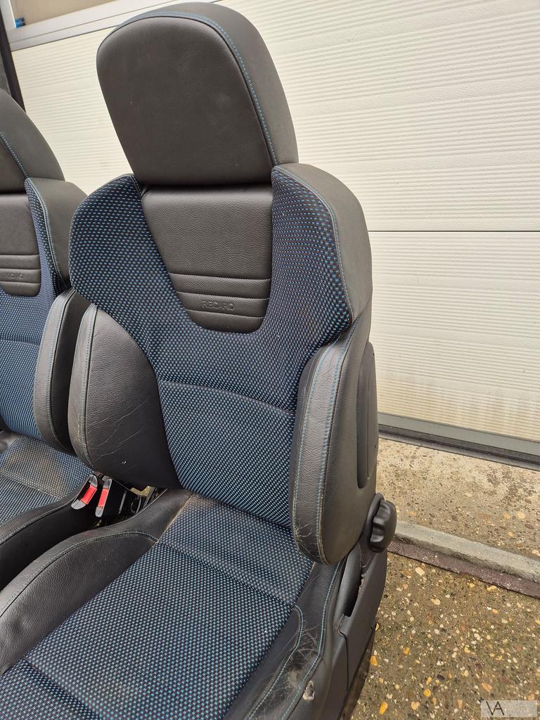 Airbag Veilig Autostoelhoezen Voor Opel Meriva A (2003-2010) – 3D Reliëf Bandensporen, Compatibel Met Airbags | Set Van 2 Voorstoelhoezen 3D Reliëf Stoelhoezen Paar