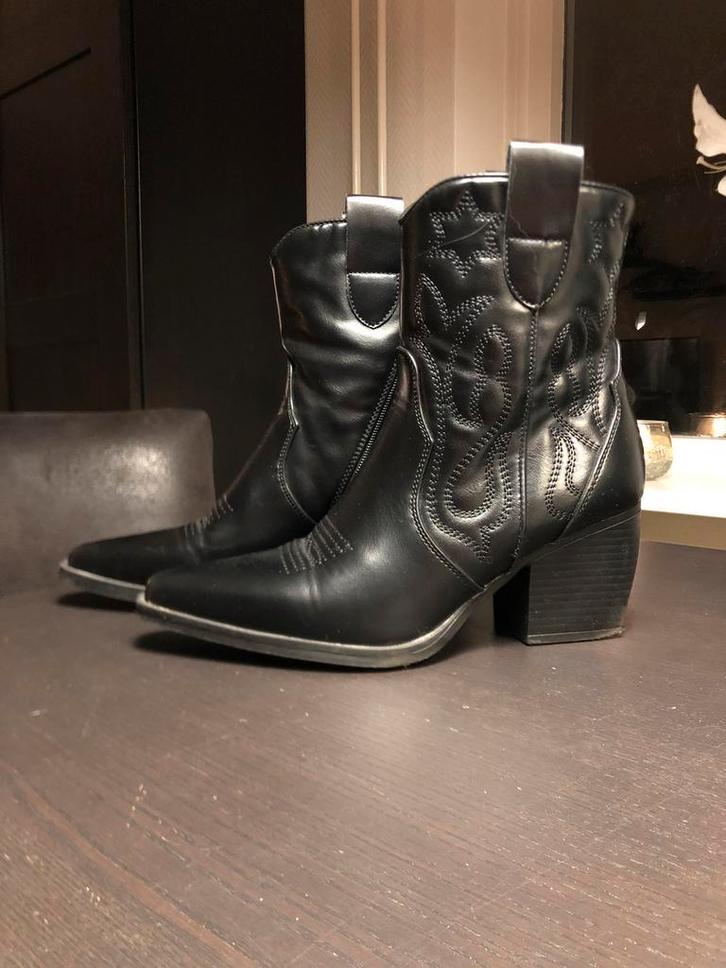 Zwarte Cowboylaarzen Mt 38 Cowboy Laarsjes, Kleding | Dames, Schoenen, Gedragen, Lage of Enkellaarzen, Zwart, Ophalen of Verzenden