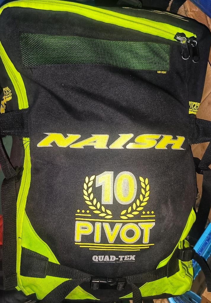 2 Surf kites incl originele tas zonder toebehoren, Watersport en Boten, Kitesurfen, Gebruikt, 10 m², Geen board, Ophalen of Verzenden