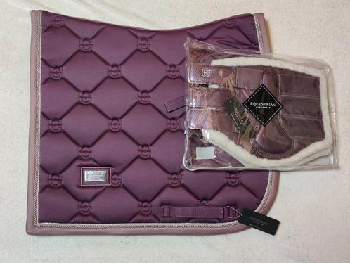 Equestrian Stockholm Orchid Bloom full dressuur met kaartje, Dieren en Toebehoren, Paarden en Pony's | Dekens en Dekjes, Nieuw