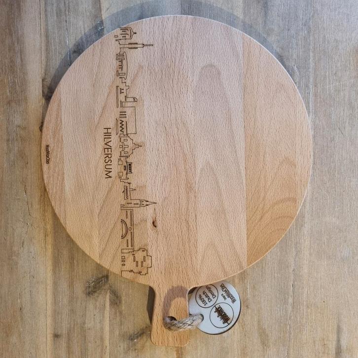 Houten Snijplank - Hilversum Skyline - Ø30cm, Huis en Inrichting, Keuken | Keukenbenodigdheden, Nieuw, Ophalen of Verzenden