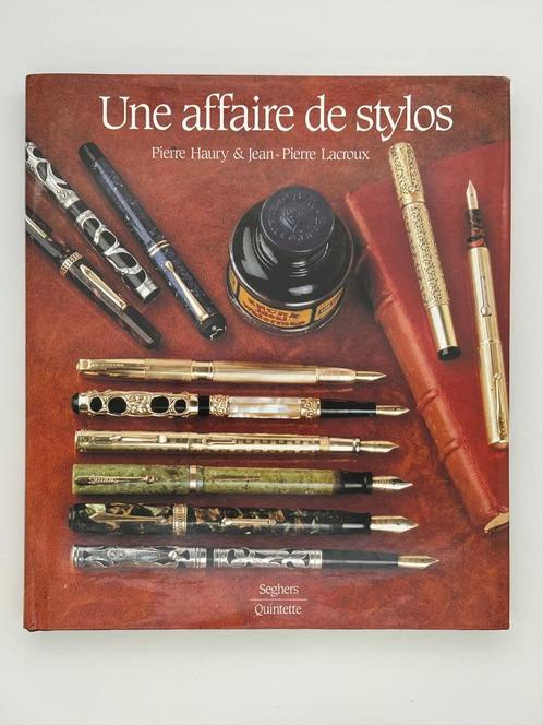 Un Affaire de Stylos Hardcover uniek naslagwerk vulpennen, Verzamelen, Pennenverzamelingen, Gebruikt, Overige typen, Overige merken