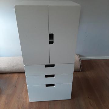 Ikea kast beschikbaar voor biedingen