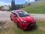 Toyota Yaris 1.5 HSD Stoelverwarming 5DRS 2016 Rood, Auto's, Toyota, Euro 6, 4 cilinders, Overige kleuren, Geïmporteerd