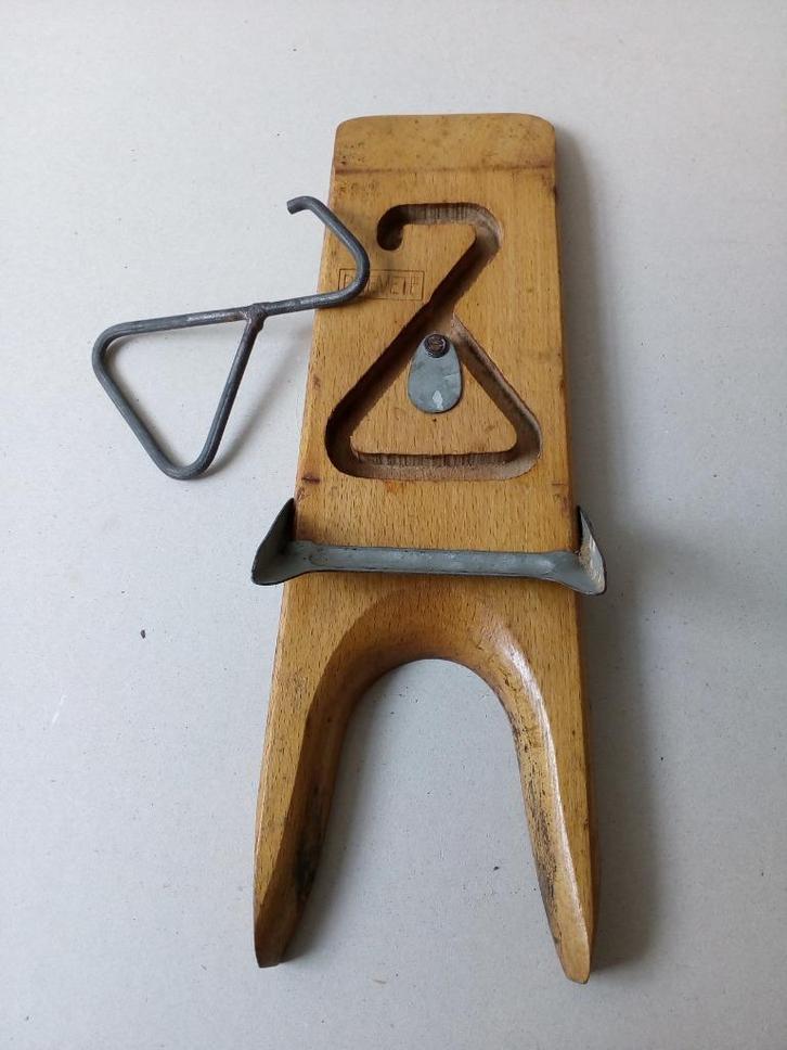 Oude laarsknecht. Hout. Merk Brevete., Antiek en Kunst, Curiosa en Brocante, Ophalen of Verzenden