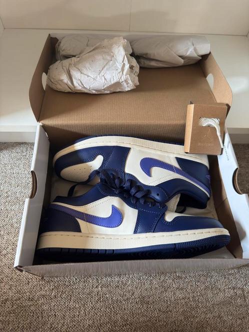 Jordan 1 Low WMNS ‘Purple Sail’–EU39 –met doos +extra veters, Kleding | Heren, Schoenen, Nieuw, Overige kleuren, Ophalen of Verzenden