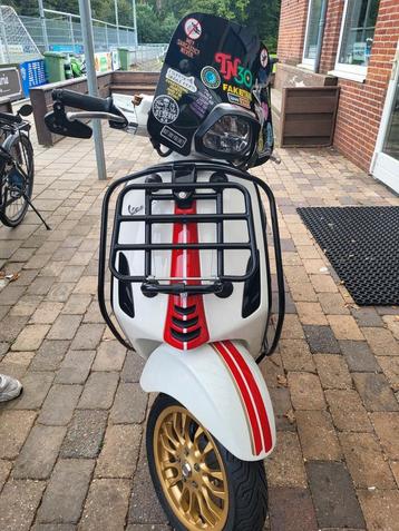 Mooie vespa sprint 4t inget 2020 beschikbaar voor biedingen