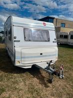 Burstner Holiday Champion 420TN met luifel en voortent, Caravans en Kamperen, Standaardzit, 75 kg, Omvormbare zithoek, Bedrijf