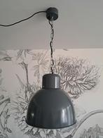 Industriële hanglamp VTWonen grijs, Huis en Inrichting, Lampen | Hanglampen, Zo goed als nieuw, Ophalen
