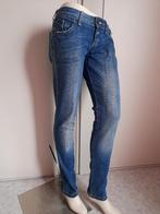 Hele Mooie en Leuke spijkerBROEK, maat 38, BERSHKA, Blauw, Zo goed als nieuw, W30 - W32 (confectie 38/40), Bershka
