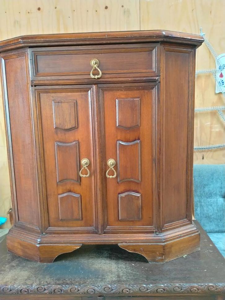 Halkastje met lade en deuren, Huis en Inrichting, Kasten | Buffetkasten, Gebruikt, Minder dan 100 cm, Minder dan 50 cm, Minder dan 25 cm