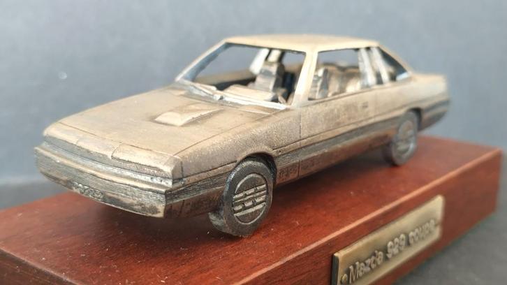 Mazda 929 Cosmo Coupe 1:43 Tin promo model Pewter Pol, Hobby en Vrije tijd, Modelauto's | 1:43, Zo goed als nieuw, Auto, Overige merken