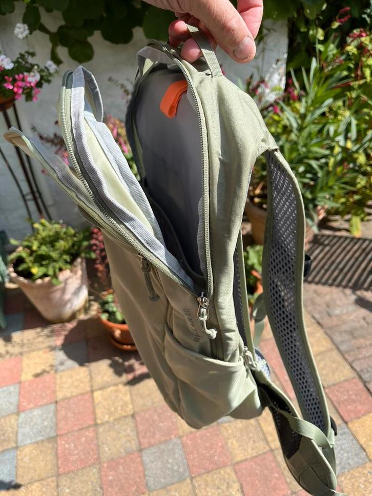 Deuter rugzak 10 ltr, Hobby en Vrije tijd, Overige Hobby en Vrije tijd, Nieuw, Ophalen of Verzenden