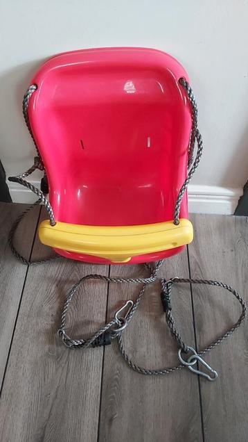 Schommel  beschikbaar voor biedingen