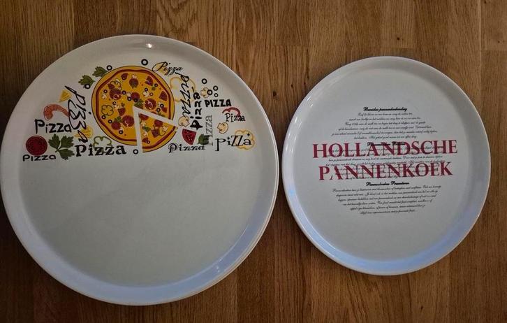 Pizza/pannekoek bord, Huis en Inrichting, Keuken | Servies, Zo goed als nieuw, Bord(en), Overige stijlen, Ophalen of Verzenden