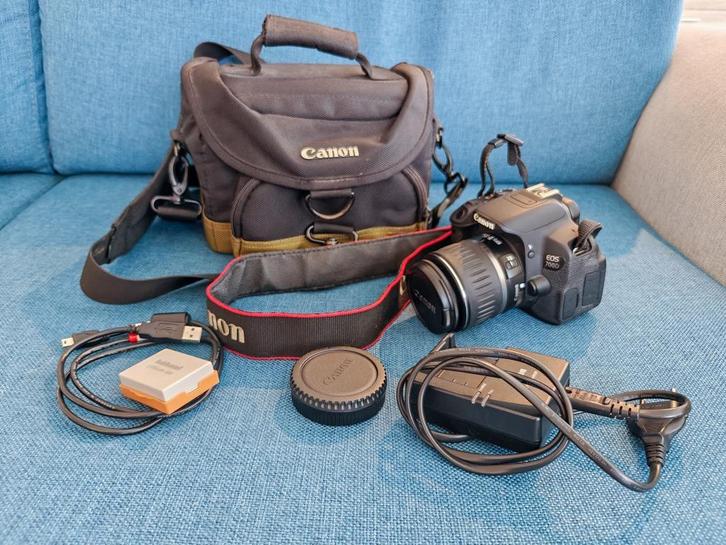 Mooie Canon EOS 700D Spiegelreflexcamera + 18-55mm lens, Audio, Tv en Foto, Fotocamera's Digitaal, Zo goed als nieuw, Spiegelreflex