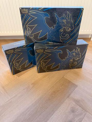 Pokemon Phantasmal Flames Charizard Premium Collectie