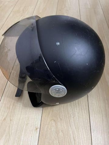 Scooter helm beschikbaar voor biedingen