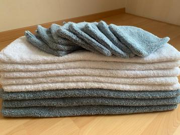 Prachtige set badtextiel 16 delig hotelkwaliteit 100% katoen beschikbaar voor biedingen