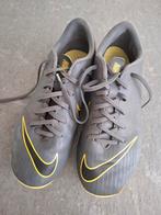 Nike voetbalsschoenen, Maat XS of kleiner, Schoenen, Ophalen of Verzenden, Zo goed als nieuw