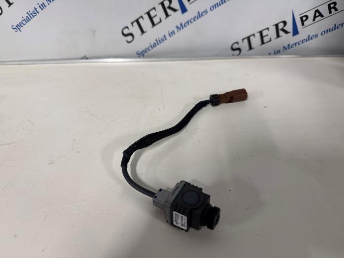 Achteruitrij Camera van een Mercedes E-Klasse, Auto-onderdelen, Elektronica en Kabels, Mercedes-Benz, Gebruikt, 3 maanden garantie