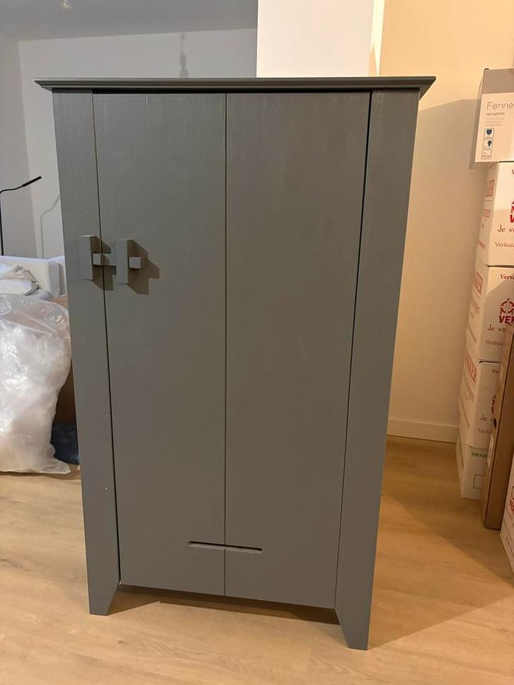 Woood Grenen Boekenkastjes - Donker Grijs, Huis en Inrichting, Kasten | Lockerkasten, Gebruikt, Ophalen