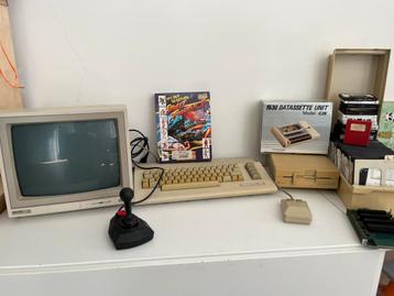 Grote commodore 64 set beschikbaar voor biedingen