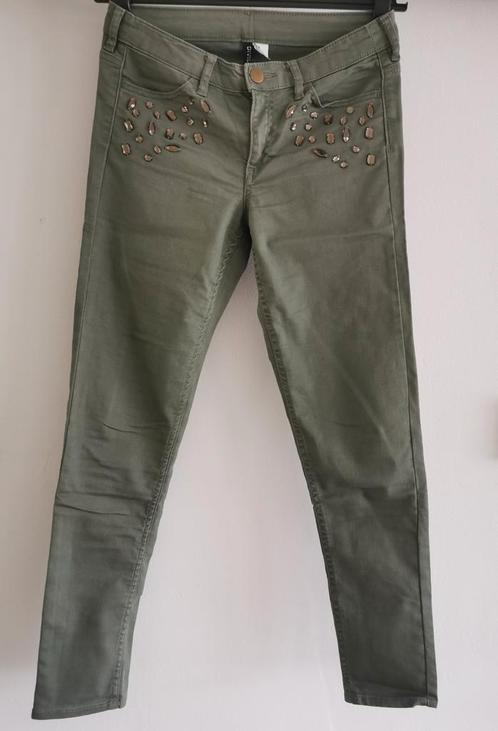 H&M spijkerbroek met strassteentjes mt. 38, Kleding | Dames, Broeken en Pantalons, Nieuw, Maat 38/40 (M), Groen, Lang, Verzenden