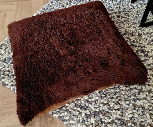 Nw. Woonkussen teddystof bruin stevig 75 x 75 cm, Huis en Inrichting, Woonaccessoires | Kussens, Zo goed als nieuw, Bruin, Vierkant