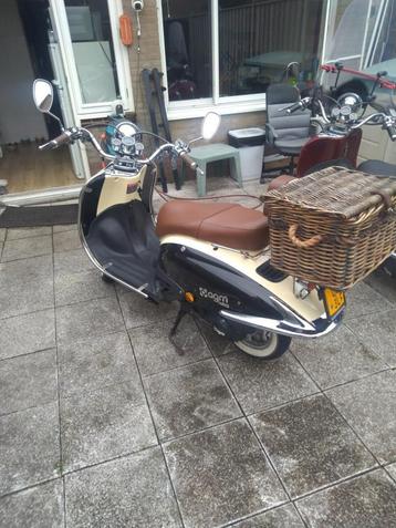 Retro brom scooter izgst beschikbaar voor biedingen