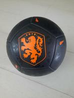 Te koop: zwart KNVB voetbal, suprise cadeau, Sint / Kerst, Maat XS of kleiner, Ophalen of Verzenden, Nieuw, Bal