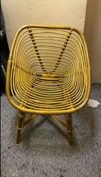 Mooi rotan stoel, Huis en Inrichting, Stoelen, Ophalen of Verzenden, Zo goed als nieuw, Bruin, Eén
