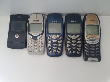 4x Nokia mobiele telefoons: 3330, 3510(2), 6310i + Motorola beschikbaar voor biedingen