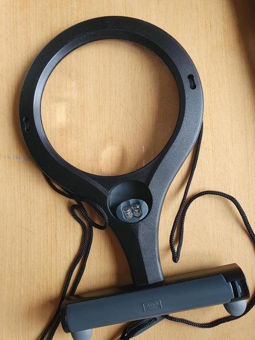 Vergrootglas, omhangloep, Hobby en Vrije tijd, Vergrootglazen, Loepen en Loeplampen, Zo goed als nieuw, Vergrootglas of Loep, Ophalen of Verzenden