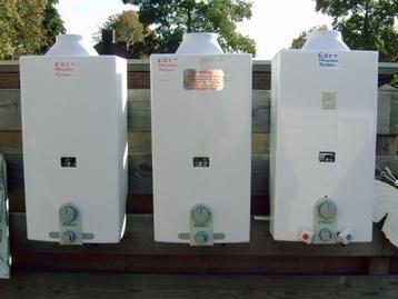KEUKEN-DOUSCHE GEISERS VAN VAILLANT beschikbaar voor biedingen