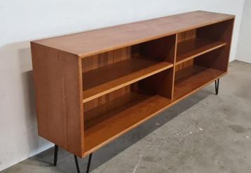 Teak boekenkast beschikbaar voor biedingen