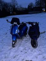 Vespa sprint + piaggo zip, Fietsen en Brommers, Scooters | Vespa, Ophalen of Verzenden, Zo goed als nieuw