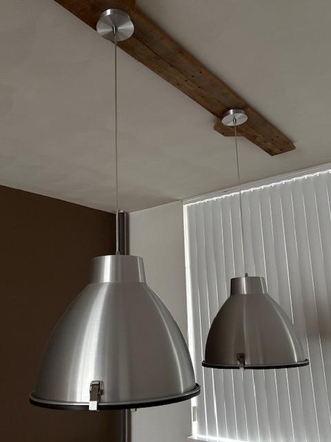 2 Industriële hanglampen voor boven eettafel, Huis en Inrichting, Lampen | Tafellampen, Gebruikt, Minder dan 50 cm, Kunststof