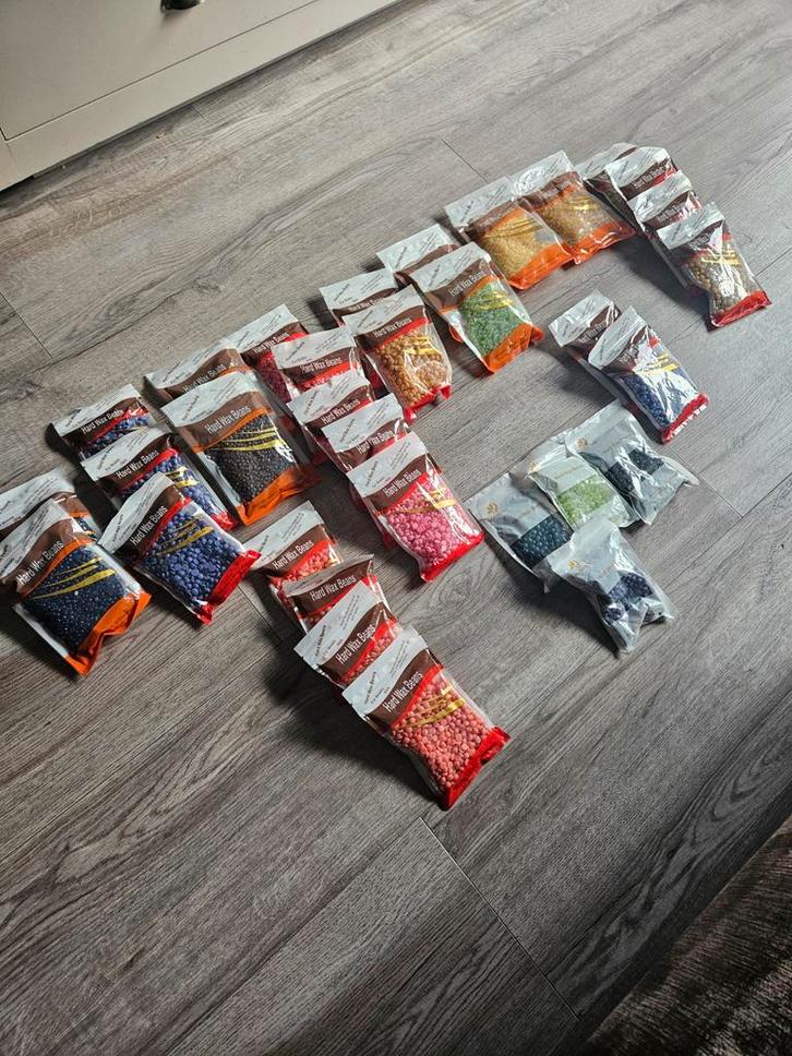 ️ Partij Hard Wax Beans – 15 kleuren, 32 zakjes, Sieraden, Tassen en Uiterlijk, Uiterlijk | Cosmetica en Make-up, Nieuw, Handen en Nagels