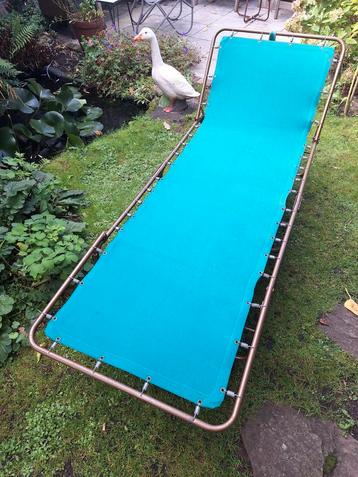 Vintage stretcher/ligbed beschikbaar voor biedingen