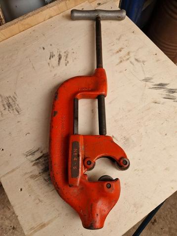 Ridgid pijpsnijder no.  4-S,  professionele buizen snijder beschikbaar voor biedingen