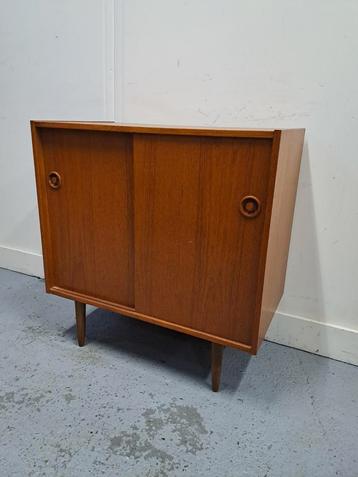 Diverse vintage Scandinavische kasten teak mid century  beschikbaar voor biedingen