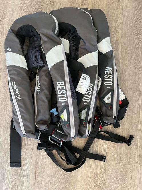 Besto pro comfort fit 300 prijs is per stuk, Watersport en Boten, Watersportkleding, Zo goed als nieuw, Reddingsvest of Zwemvest