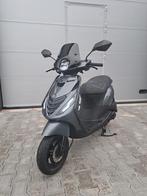 Piaggio Zip 4T Scooter Glans Carbon FULL LED 45km/u (BROM), N.V.T., Aluminium, Piaggio Zip, Zo goed als nieuw