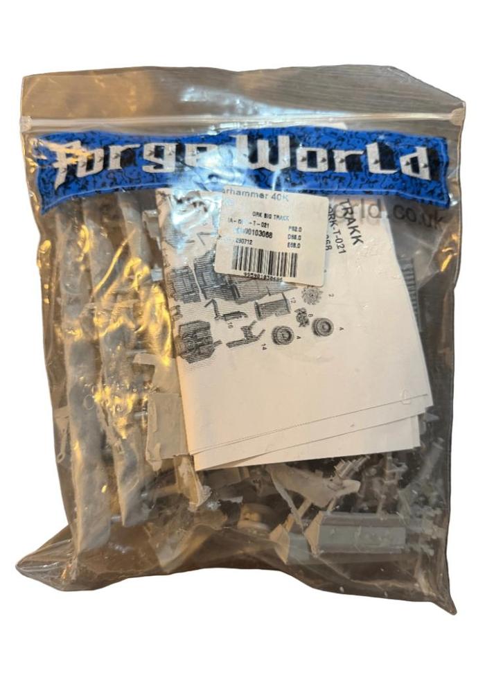 Warhammer 40K Forge World Ork Big Trakk, Hobby en Vrije tijd, Wargaming, Zo goed als nieuw, Warhammer, Ophalen of Verzenden