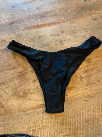 Zwart bikinibroekje nieuw maat L beschikbaar voor biedingen