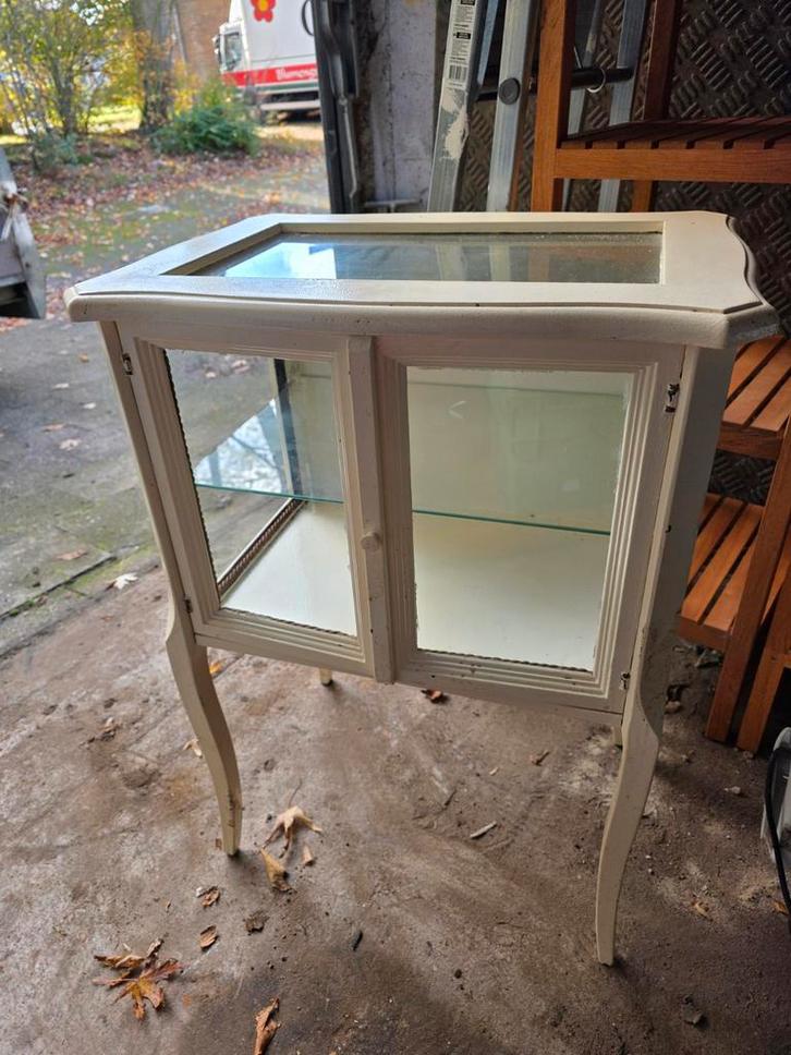 Vintage Vitrinekastje op Pootjes, Antiek en Kunst, Antiek | Meubels | Kasten, Ophalen of Verzenden